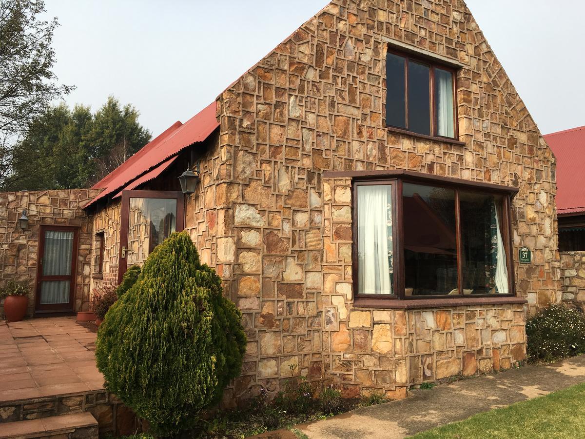 Marigold'S 37 Critchley Common Villa Dullstroom Exterior photo